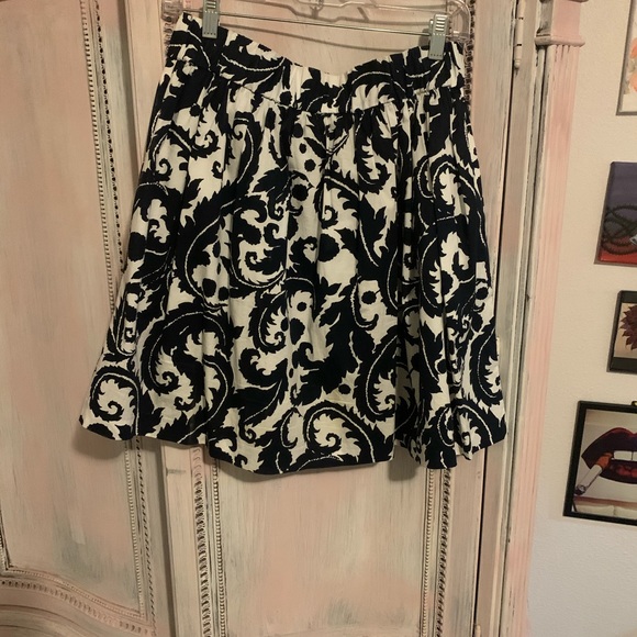 EUC Banana Republic navy/white skirt size 4 - Picture 5 of 7